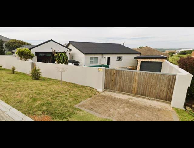 4 BEDROOM HOUSE FOR SALE IN STILBAAI-WES